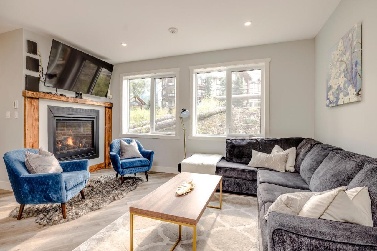 Ski In Ski Out With Huge Game Room And Hot Tub Fernie Eksteriør billede