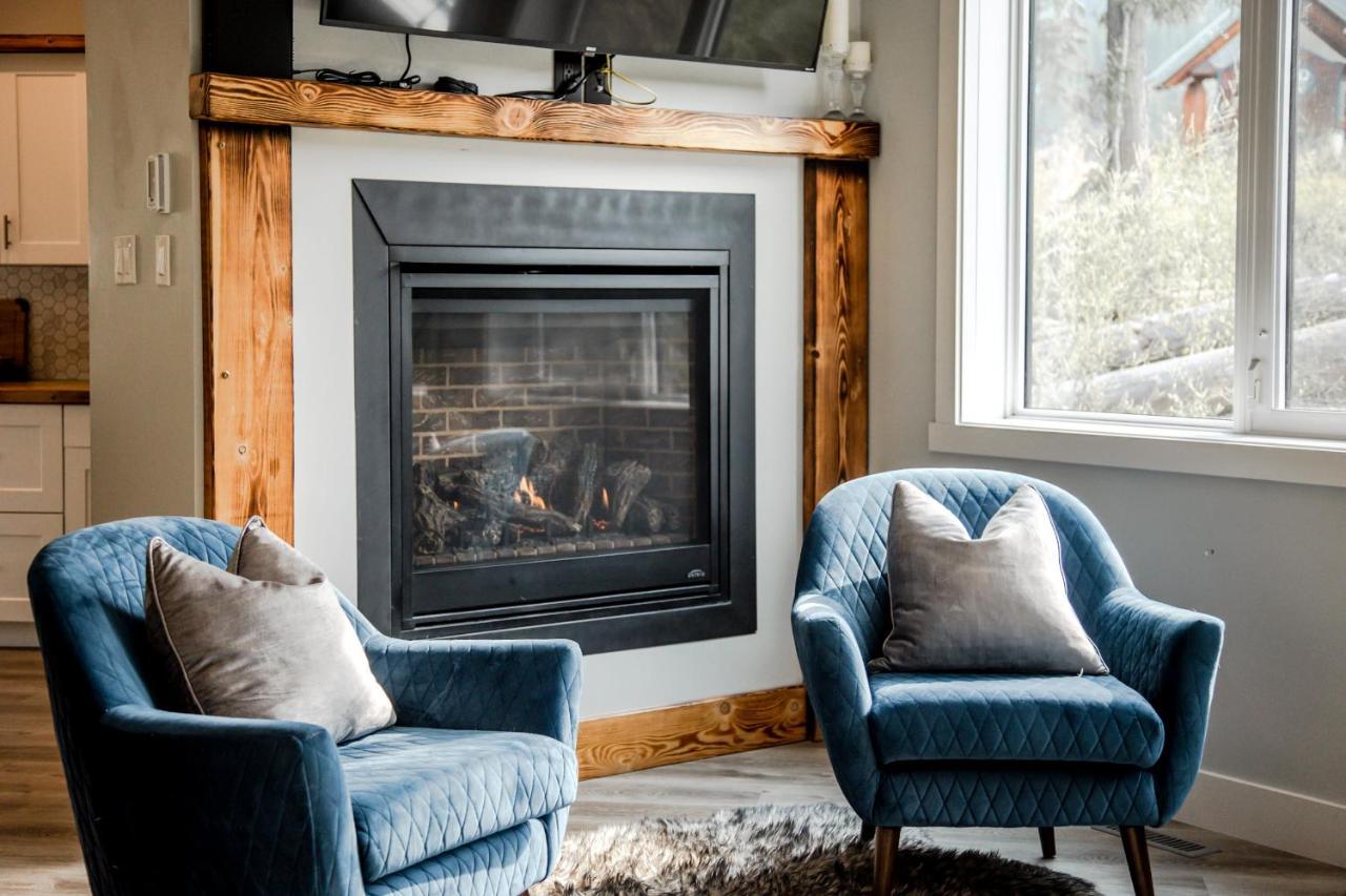 Ski In Ski Out With Huge Game Room And Hot Tub Fernie Eksteriør billede